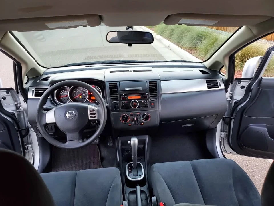2010 Nissan Versa - Image 17 of 18