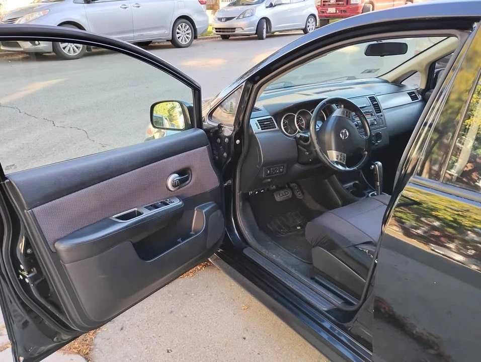 2010 Nissan Versa - Image 14 of 14