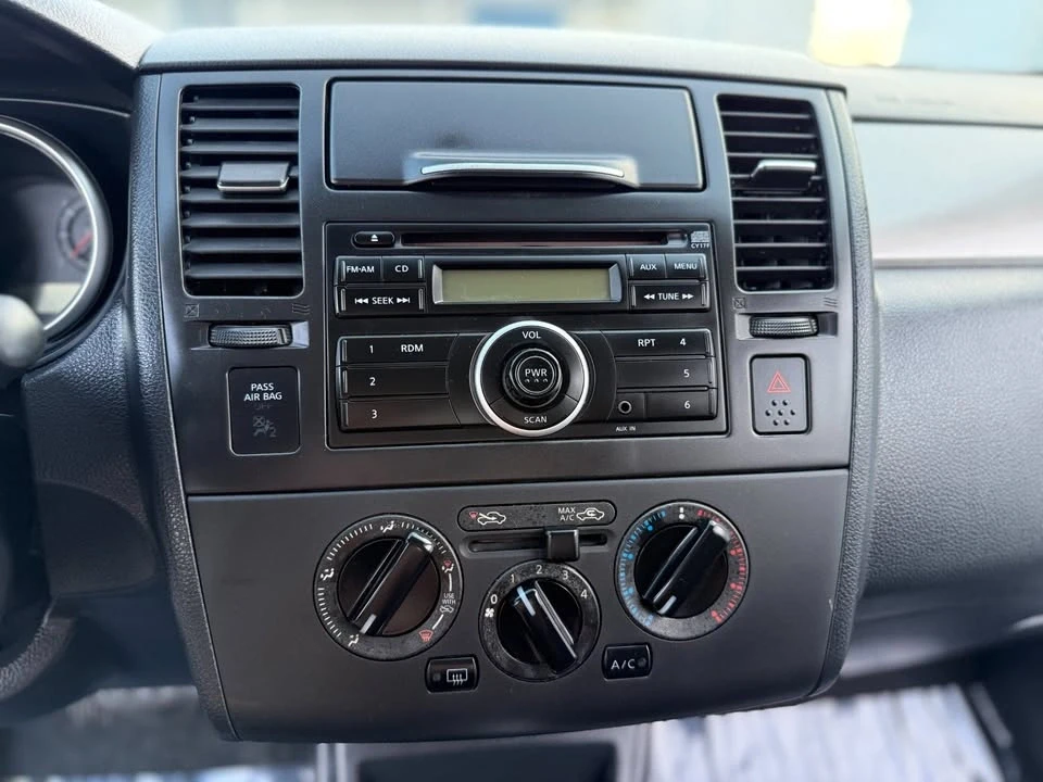 2010 Nissan Versa - Image 16 of 16