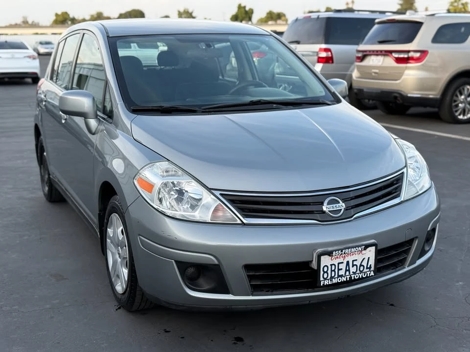 2010 Nissan Versa - Image 2 of 16