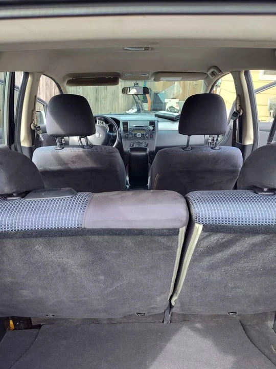 2010 Nissan Versa - Image 8 of 10