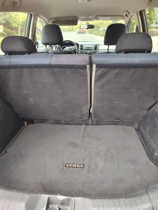 2010 Nissan Versa - Image 10 of 10