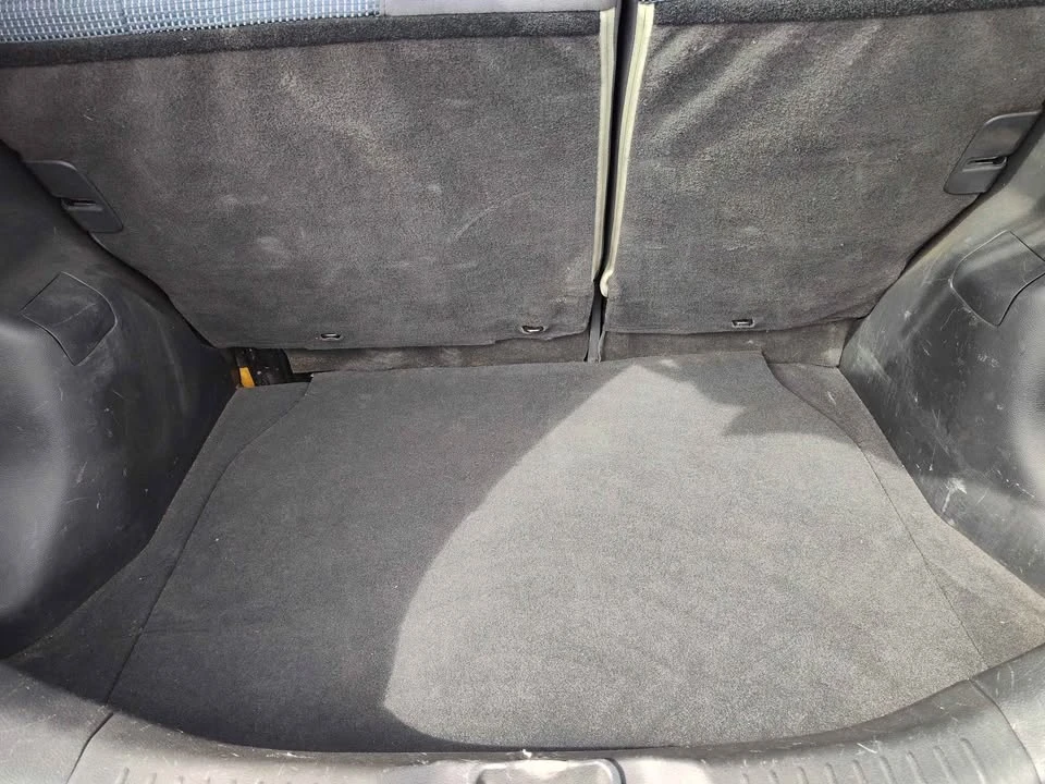 2010 Nissan Versa - Image 9 of 10