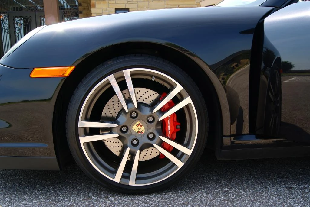 2010 Porsche 997 Turbo - Image 9 of 31