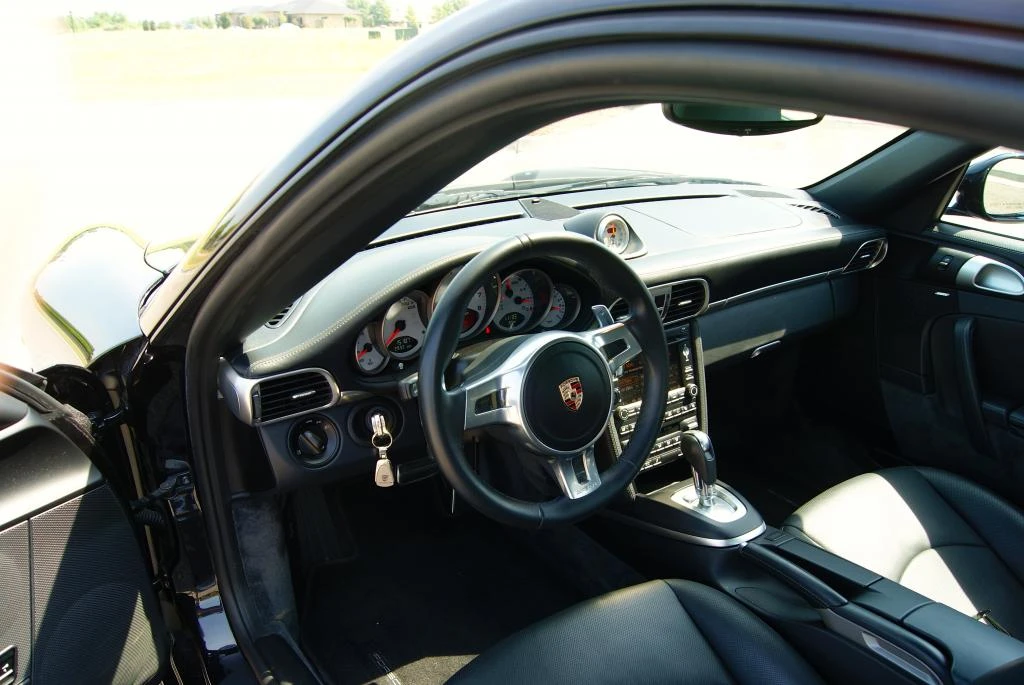 2010 Porsche 997 Turbo - Image 30 of 31