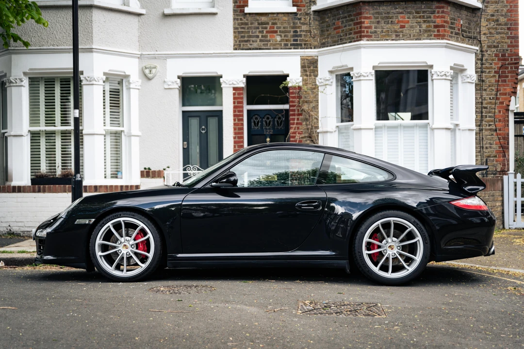 2010 Porsche 997 Carrera 4S - Image 13 of 31