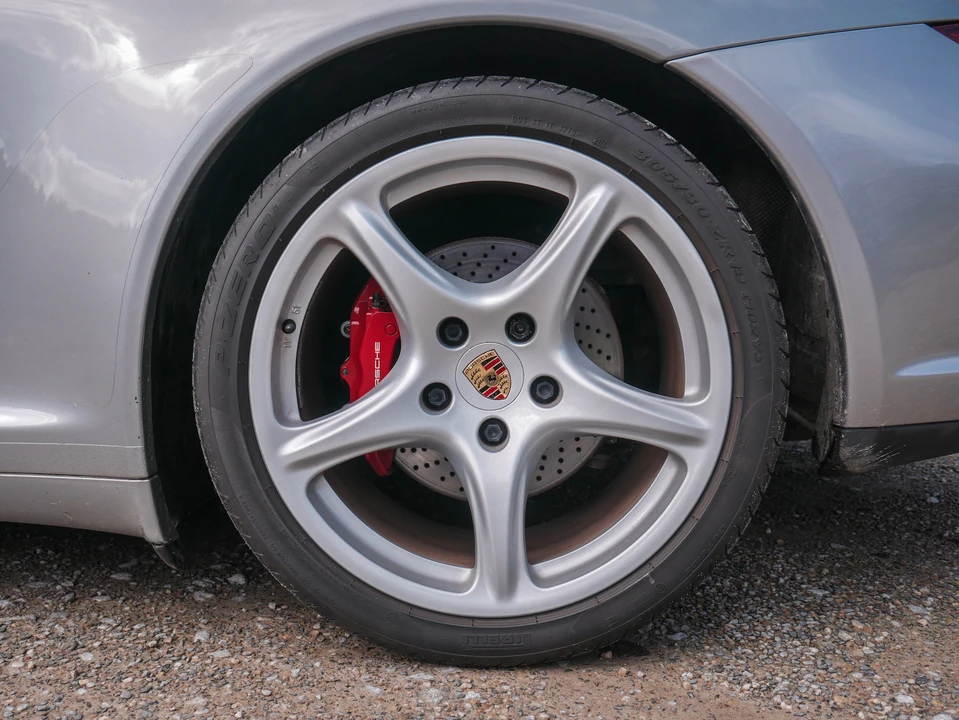 2010 Porsche 997 Carrera 4S - Image 9 of 31