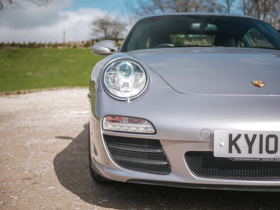 2010 Porsche 997 Carrera 4S - Image 14 of 31