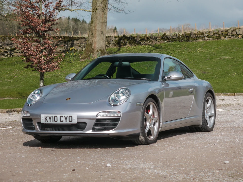 2010 Porsche 997 Carrera 4S - Image 2 of 31