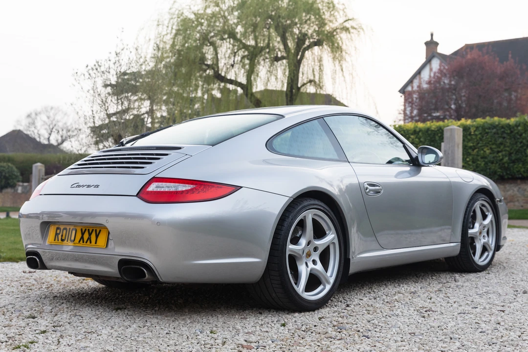 2010 Porsche 997 Carrera - Image 13 of 31