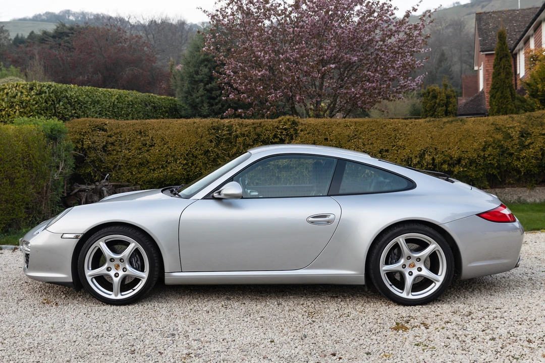 2010 Porsche 997 Carrera - Image 8 of 31