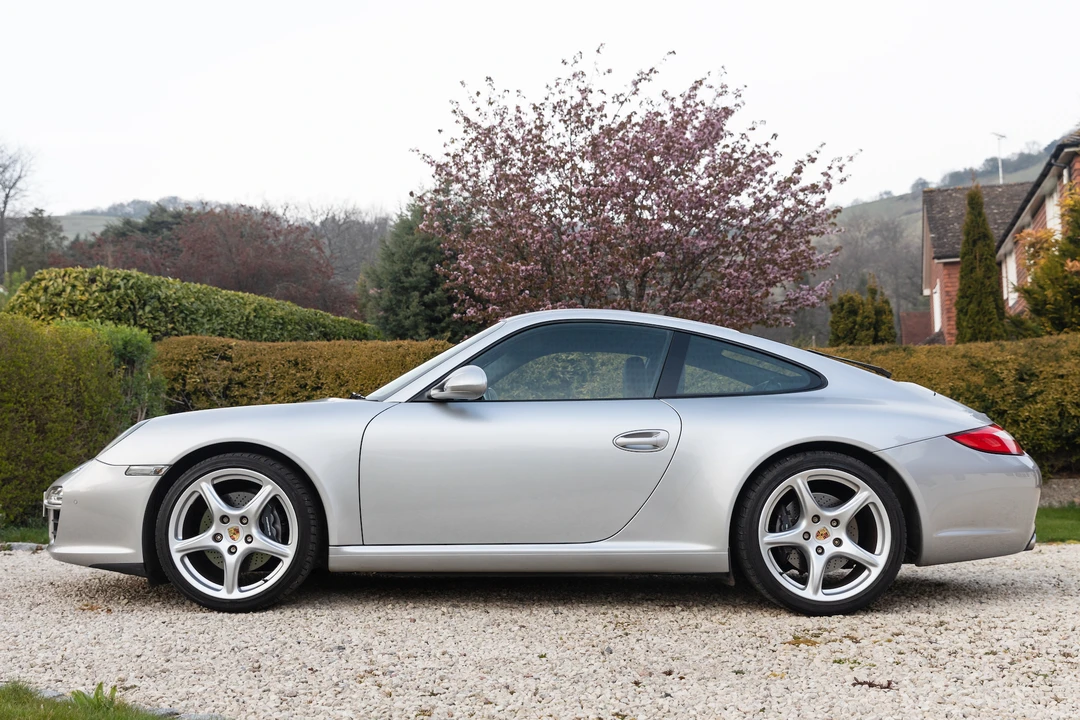 2010 Porsche 997 Carrera - Image 17 of 31