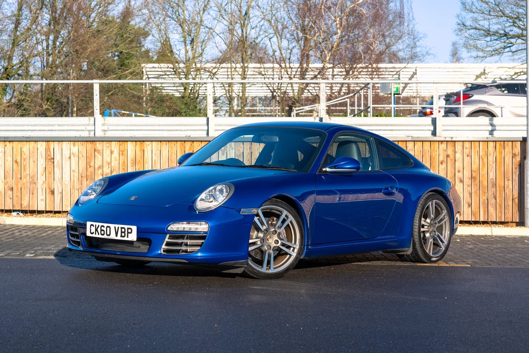 2010 Porsche 997 Carrera - Image 2 of 31