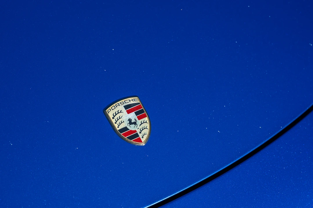2010 Porsche 997 Carrera - Image 26 of 31