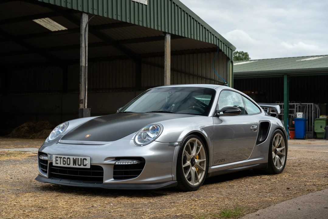 2010 Porsche 997 GT2 - Image 2 of 31