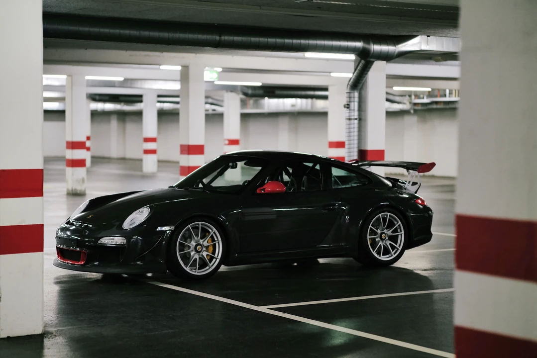 2010 Porsche 997 GT3 RS - Image 8 of 31
