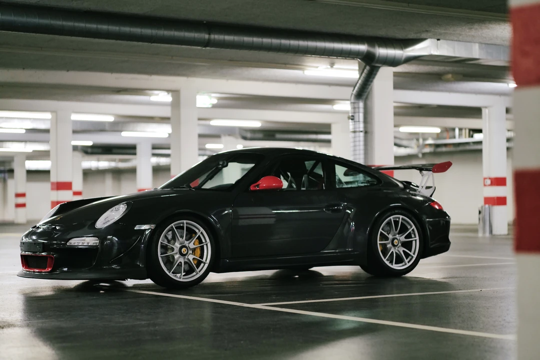 2010 Porsche 997 GT3 RS - Image 9 of 31