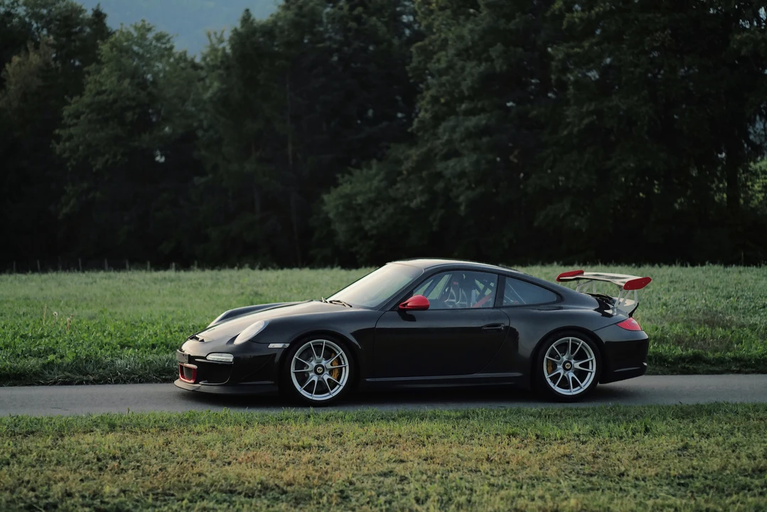 2010 Porsche 997 GT3 RS - Image 10 of 31