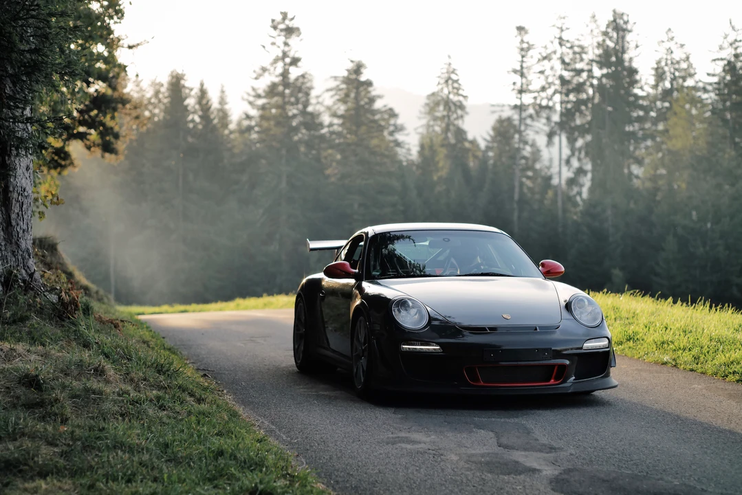 2010 Porsche 997 GT3 RS - Image 4 of 31