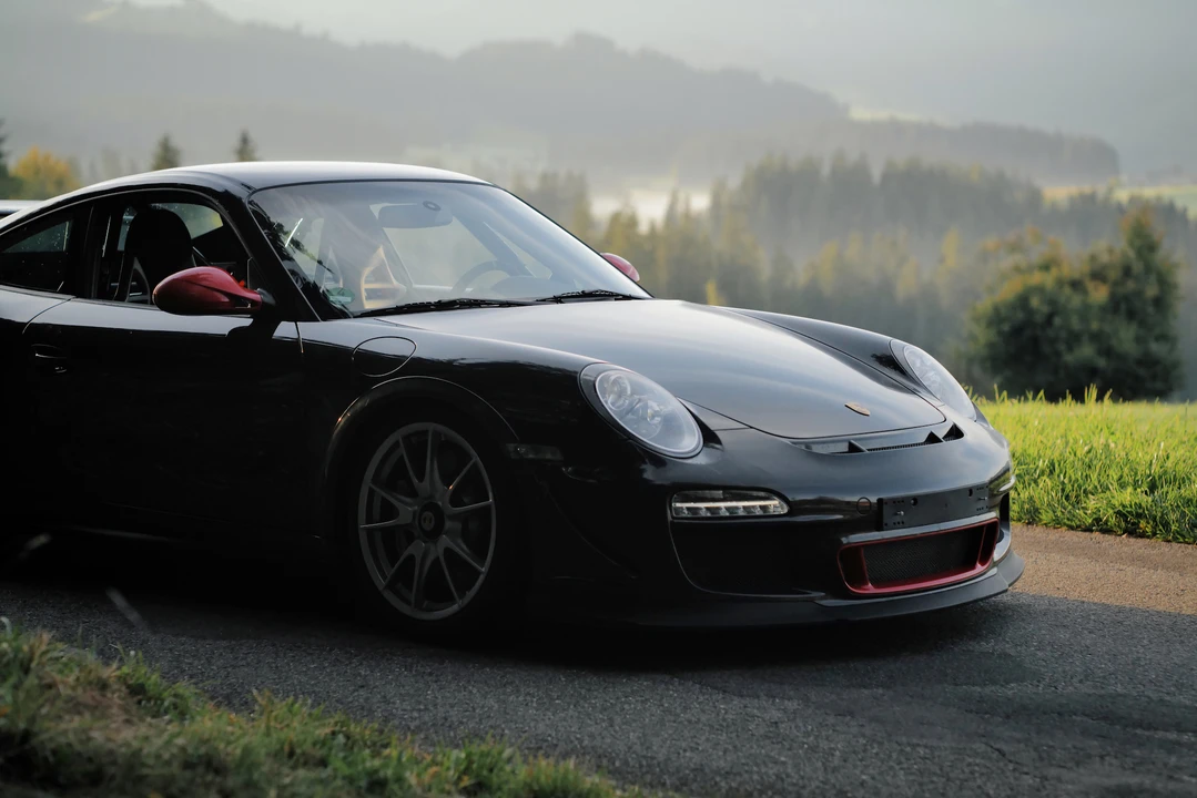 2010 Porsche 997 GT3 RS - Image 25 of 31