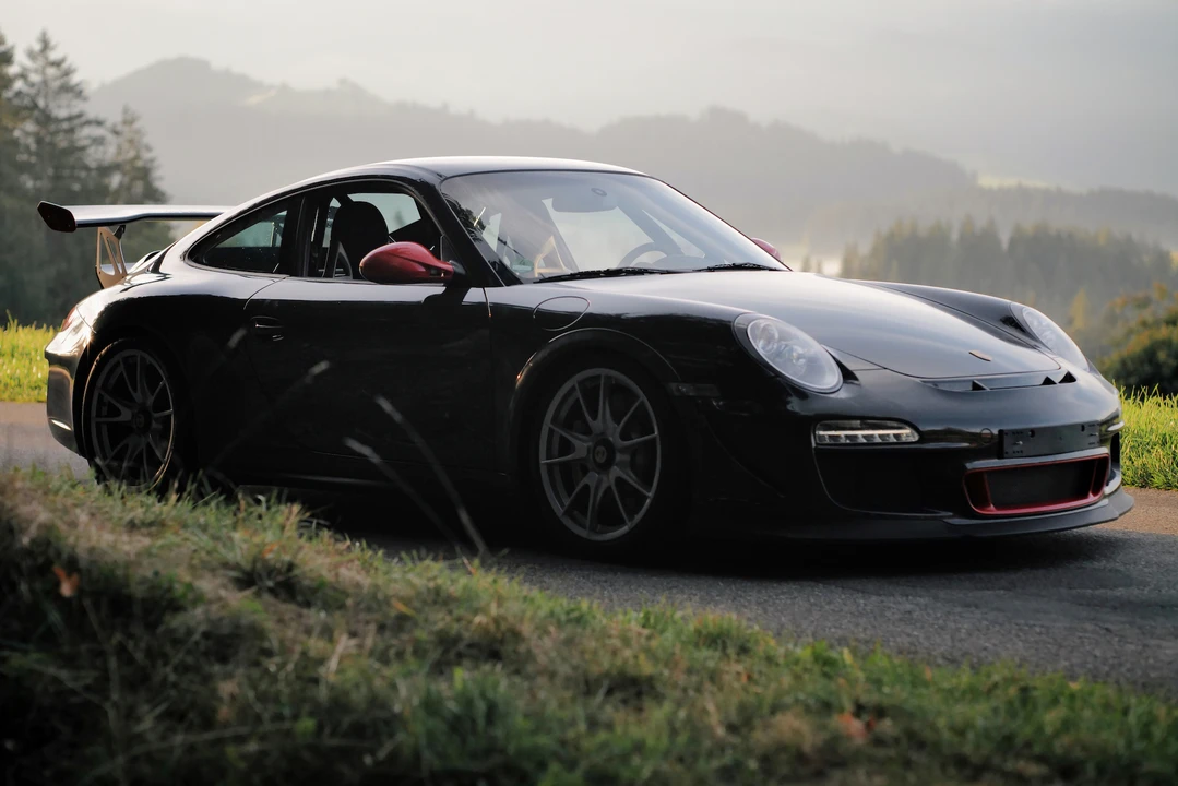 2010 Porsche 997 GT3 RS - Image 5 of 31