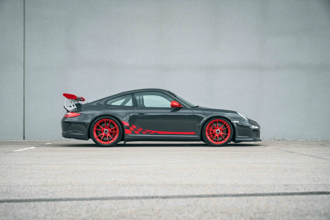 2010 Porsche 997 GT3 RS - Image 9 of 31