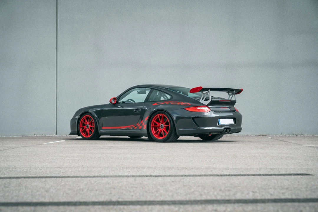 2010 Porsche 997 GT3 RS - Image 6 of 31