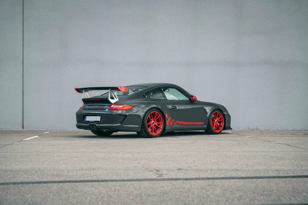 2010 Porsche 997 GT3 RS - Image 8 of 31
