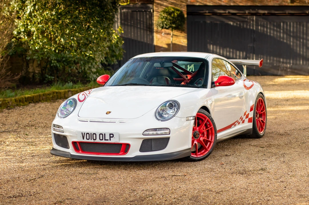 2010 Porsche 997 GT3 RS - Image 2 of 31