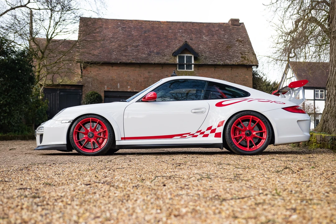 2010 Porsche 997 GT3 RS - Image 8 of 31