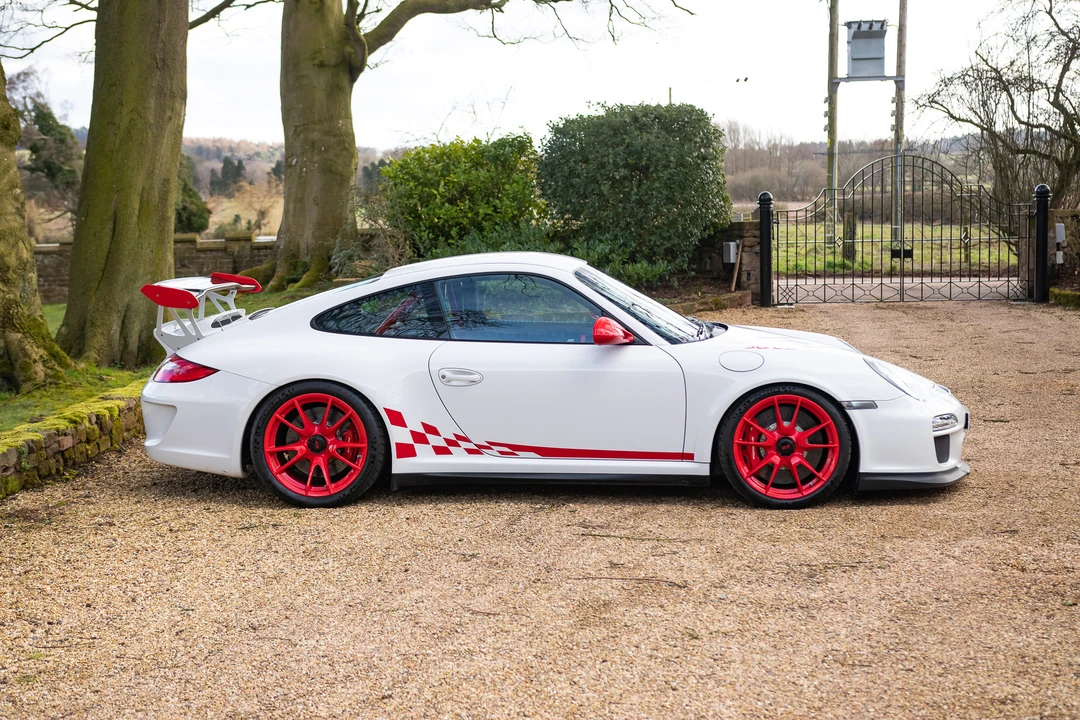 2010 Porsche 997 GT3 RS - Image 25 of 31