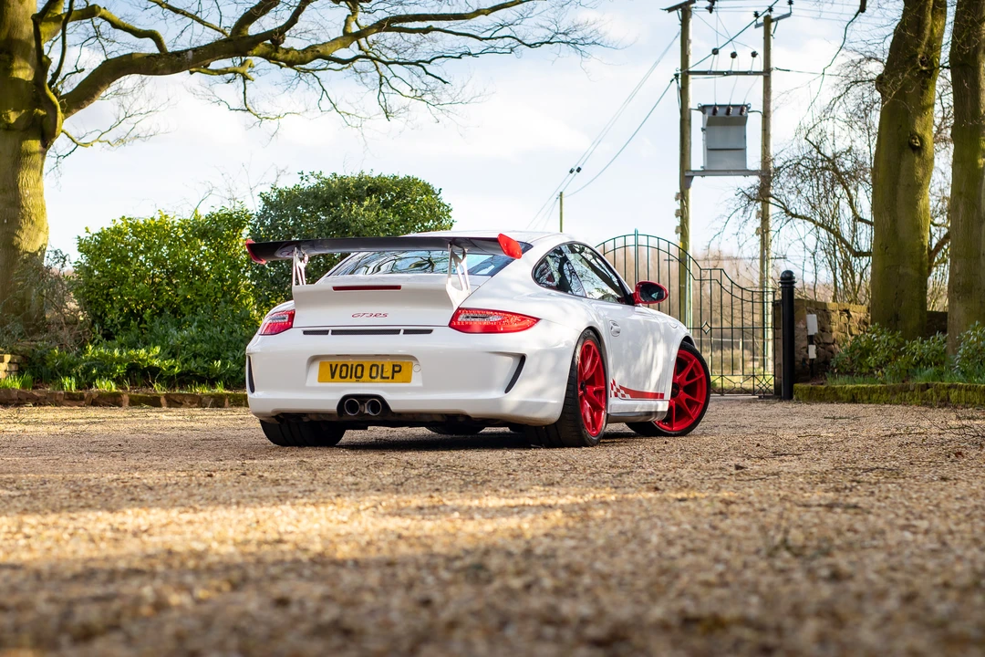 2010 Porsche 997 GT3 RS - Image 28 of 31