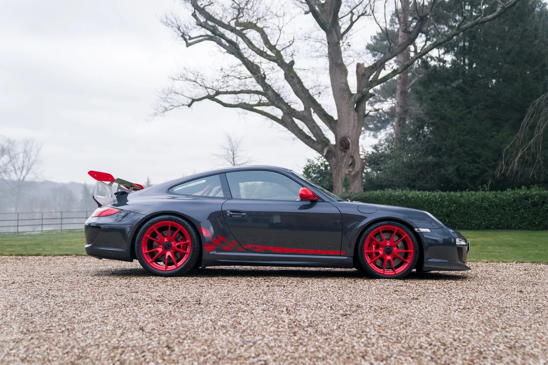 2010 Porsche 997 GT3 RS - Image 5 of 31