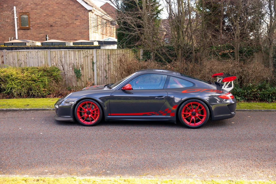 2010 Porsche 997 GT3 RS - Image 13 of 31