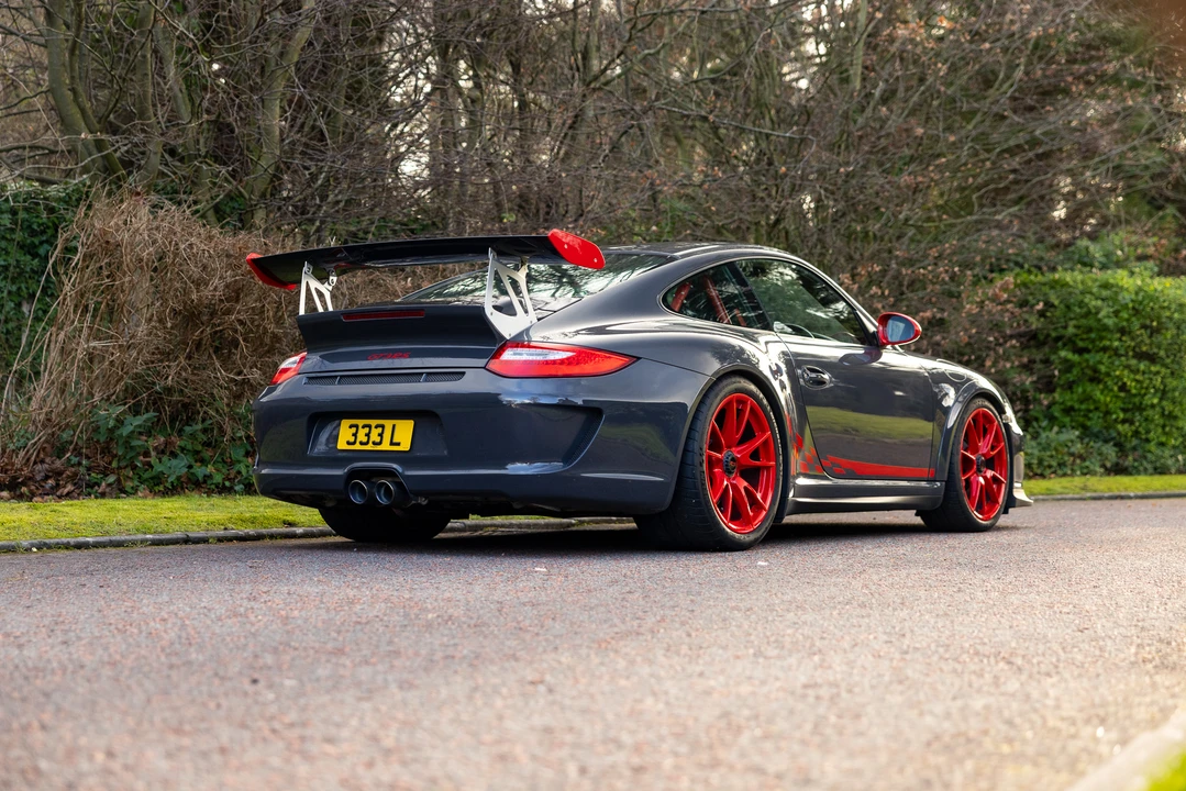 2010 Porsche 997 GT3 RS - Image 8 of 31