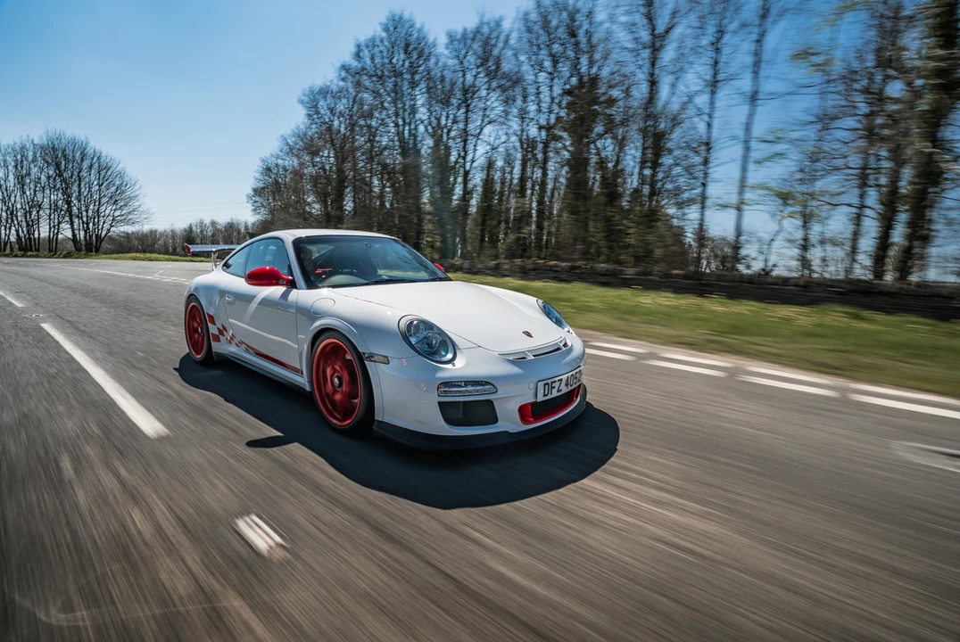 2010 Porsche 997 GT3 RS - Image 23 of 31