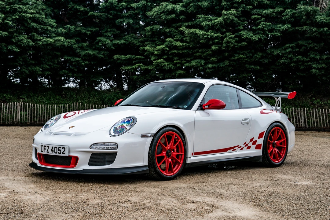 2010 Porsche 997 GT3 RS - Image 2 of 31