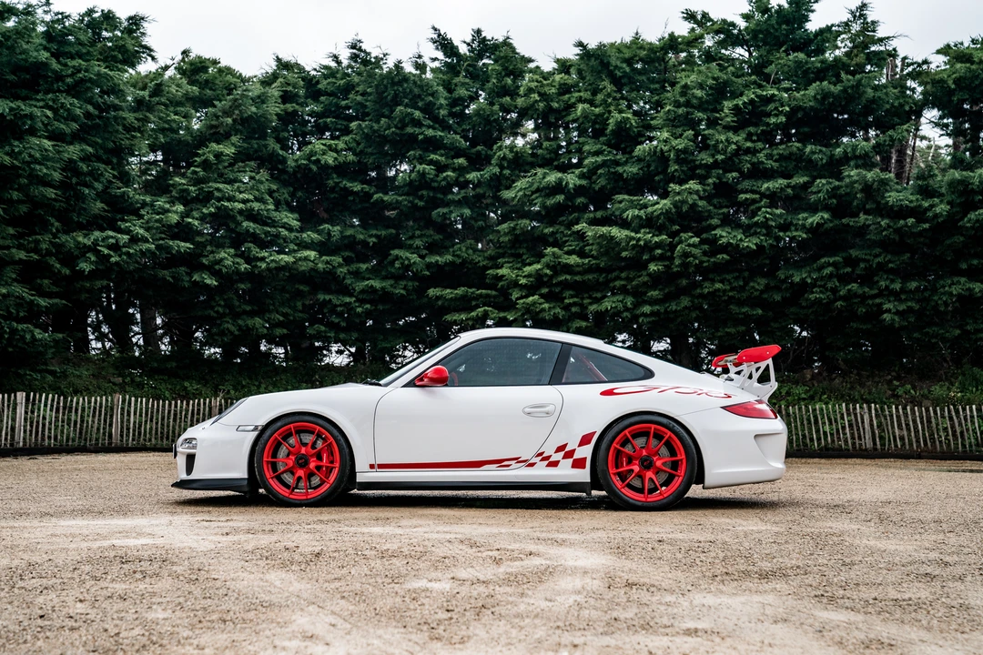 2010 Porsche 997 GT3 RS - Image 9 of 31