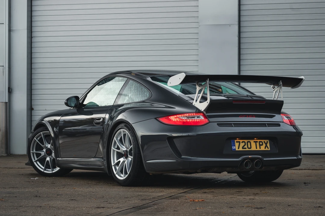 2010 Porsche 997 GT3 RS - Image 8 of 31