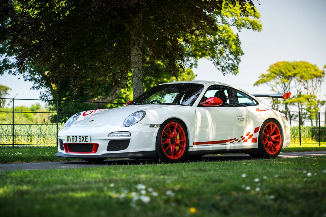 2010 Porsche 997 GT3 RS - Image 4 of 31