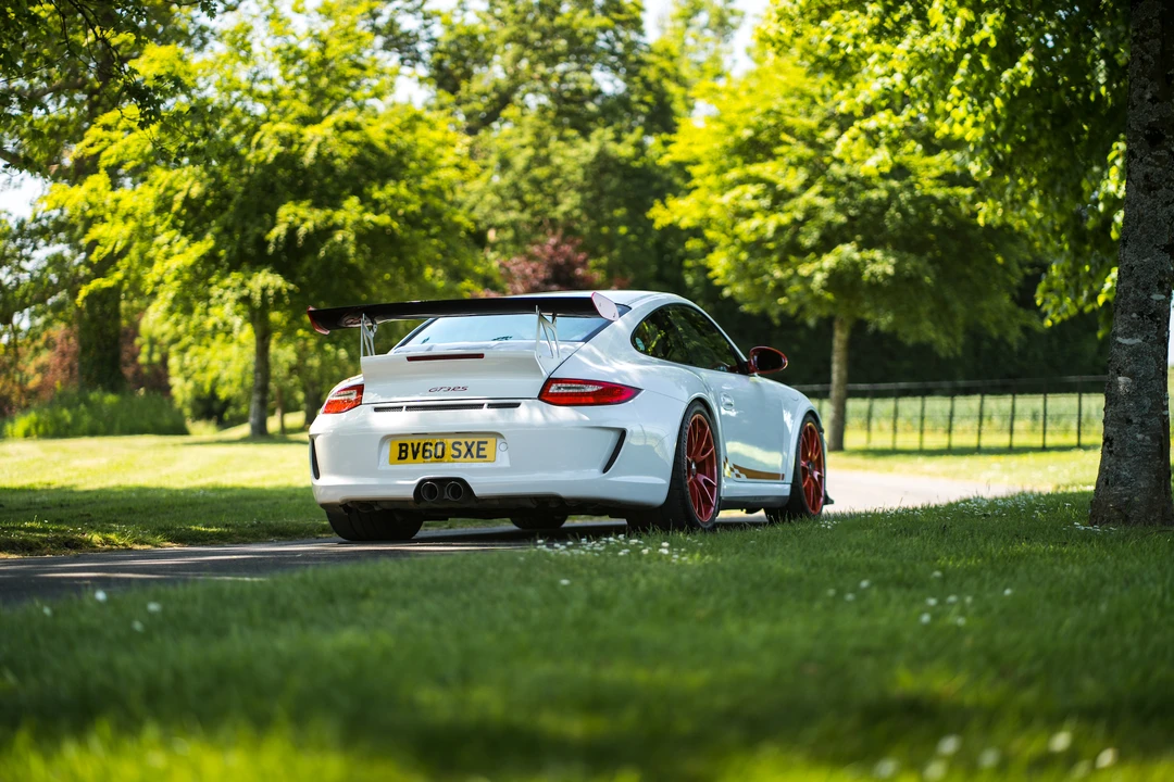 2010 Porsche 997 GT3 RS - Image 27 of 31