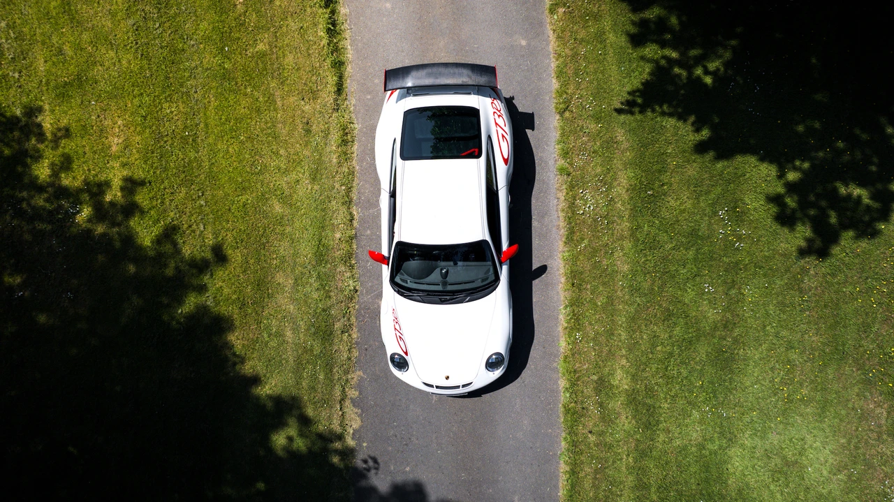 2010 Porsche 997 GT3 RS - Image 8 of 31