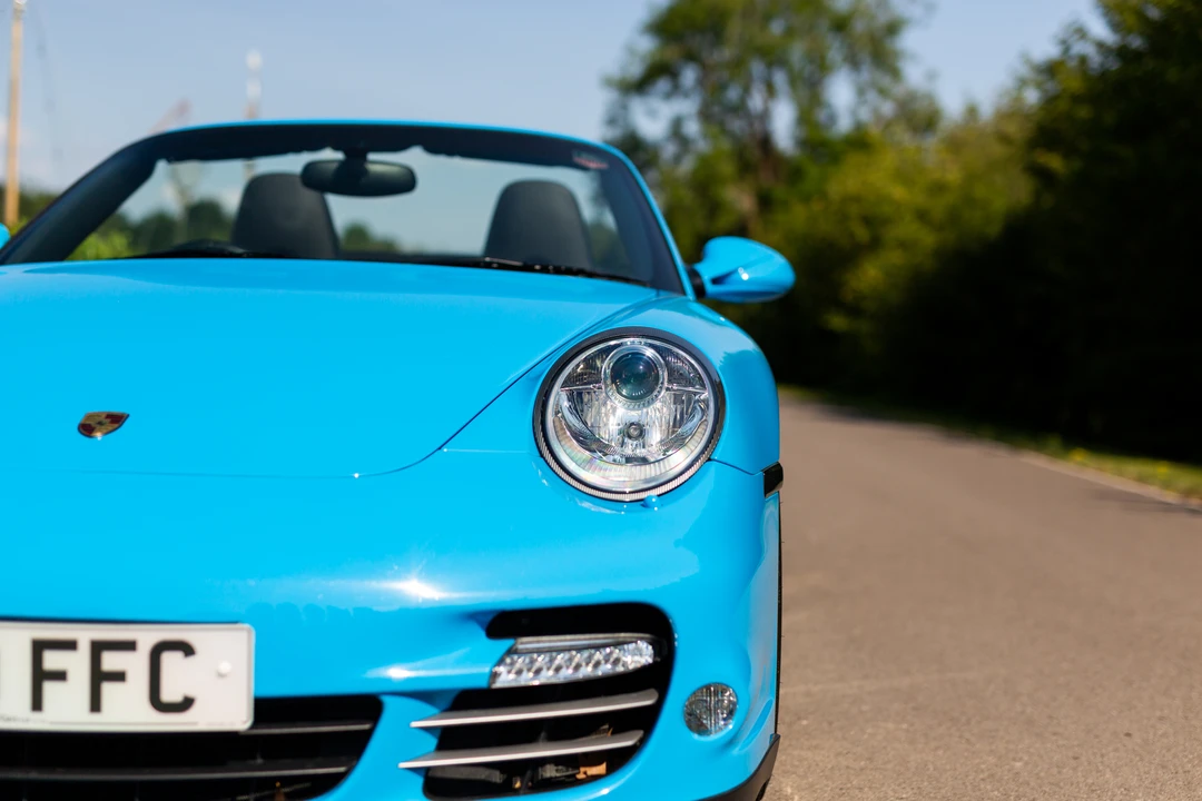 2010 Porsche 997 Turbo - Image 9 of 31