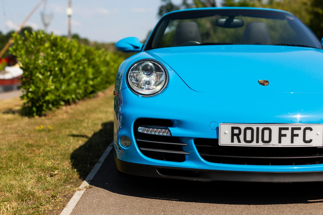 2010 Porsche 997 Turbo - Image 14 of 31