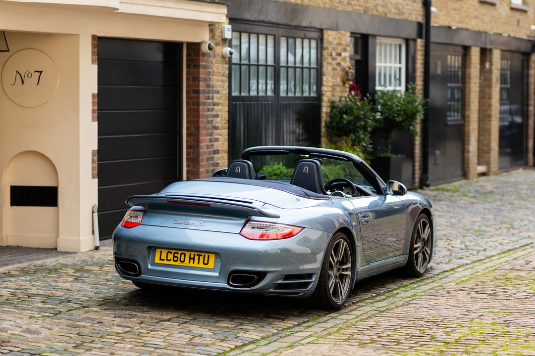 2010 Porsche 997 Carrera - Image 16 of 31