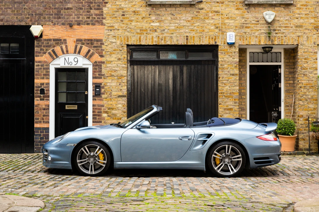 2010 Porsche 997 Carrera - Image 9 of 31
