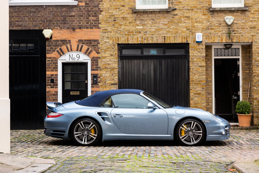 2010 Porsche 997 Carrera - Image 24 of 31