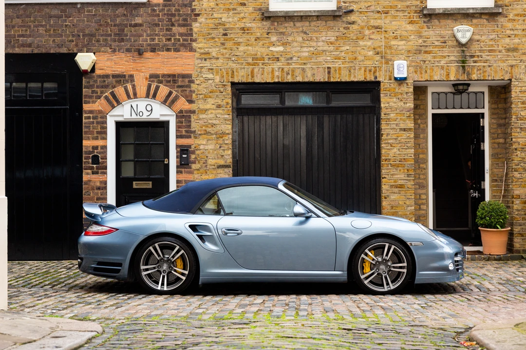 2010 Porsche 997 Carrera - Image 25 of 31