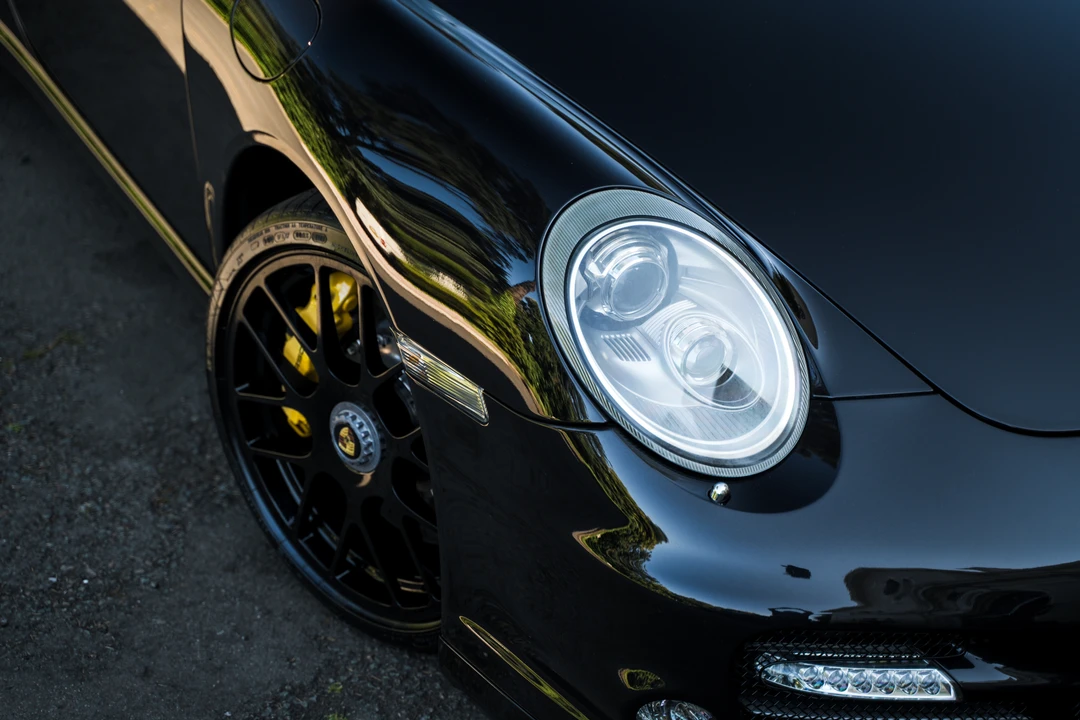 2010 Porsche 997 Turbo - Image 14 of 31