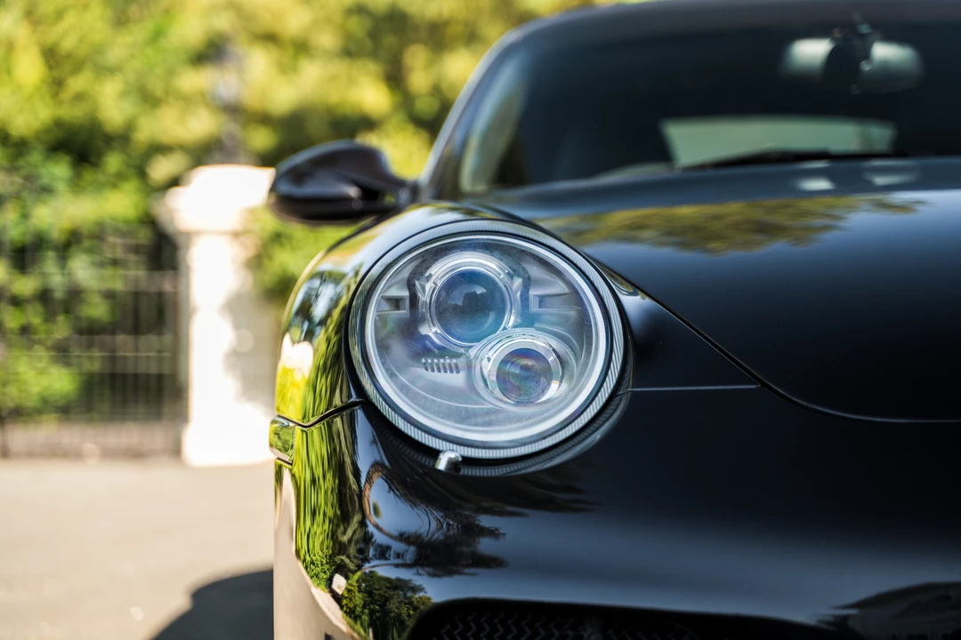 2010 Porsche 997 Turbo - Image 17 of 31